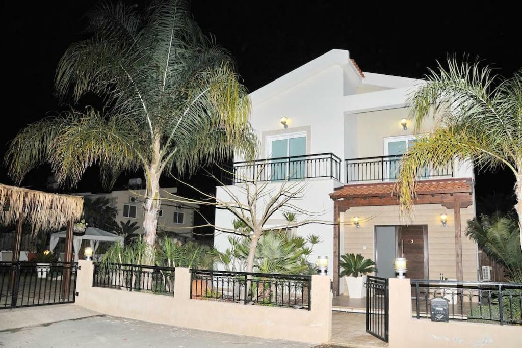 Unique Beach Luxurious Villas Ayia Napa Exterior foto